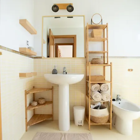 Alma Ventura House -